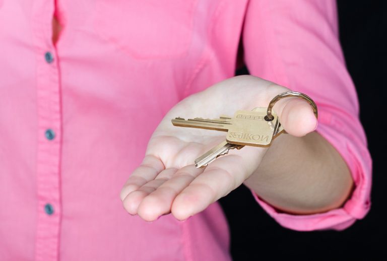 5 useful tips to protect rental income for landlords