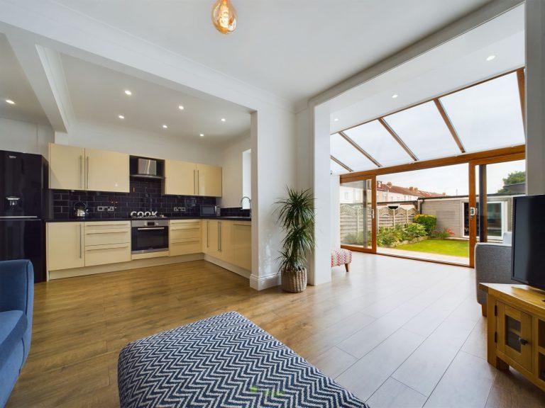 Hayling Avenue, Portsmouth, PO3