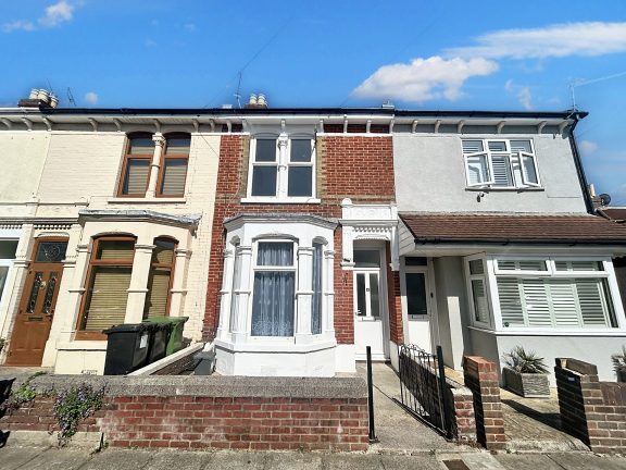 Lyndhurst Road Image