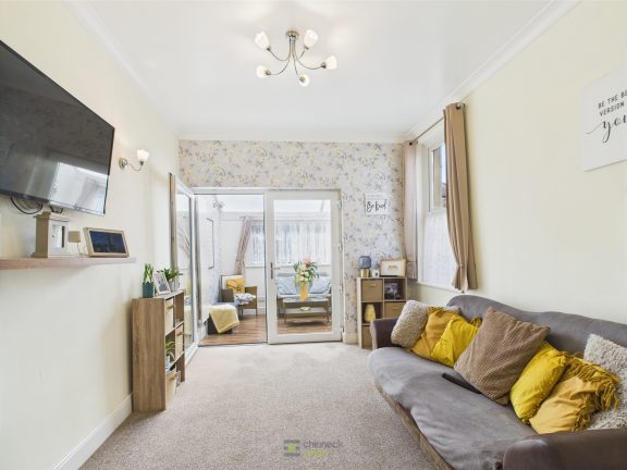 Shadwell Road Image