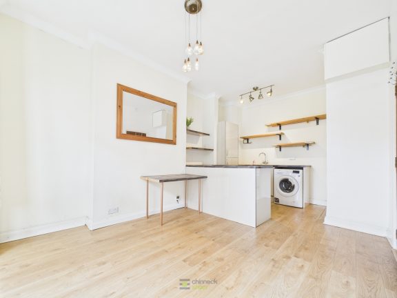 Waverley Road Image