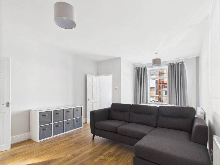 Magdala Road, Cosham, PO6