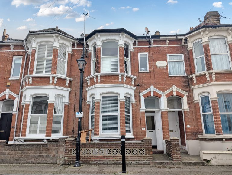 Beach Road, Southsea, PO5