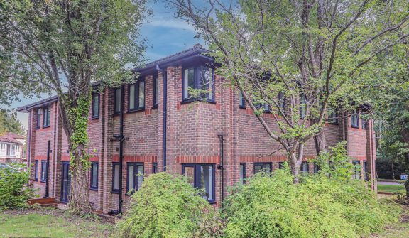 Fern Court Parklands Image