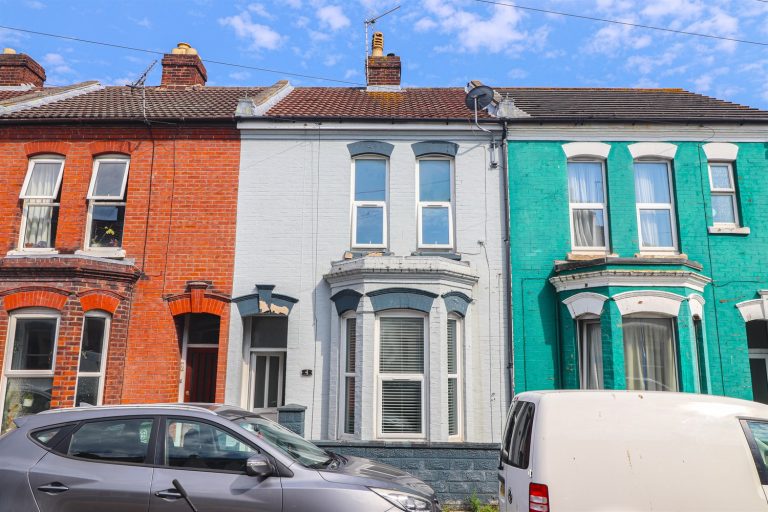 St. Augustine Road, Southsea, PO4