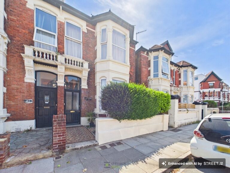 Festing Road, Southsea, PO4