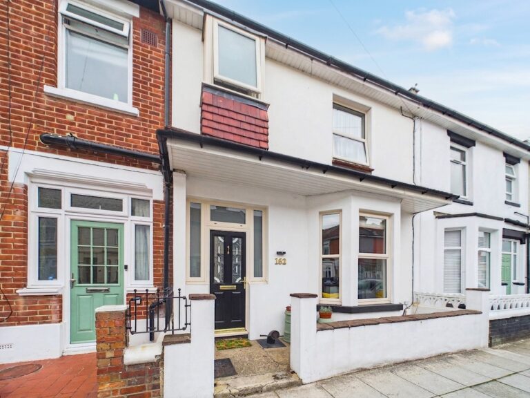 Bath Road, Southsea, PO4